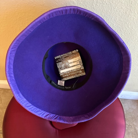 NEW Royal purple wool felt feather fabric hat by Whittall & Shon - Picture 4 of 6